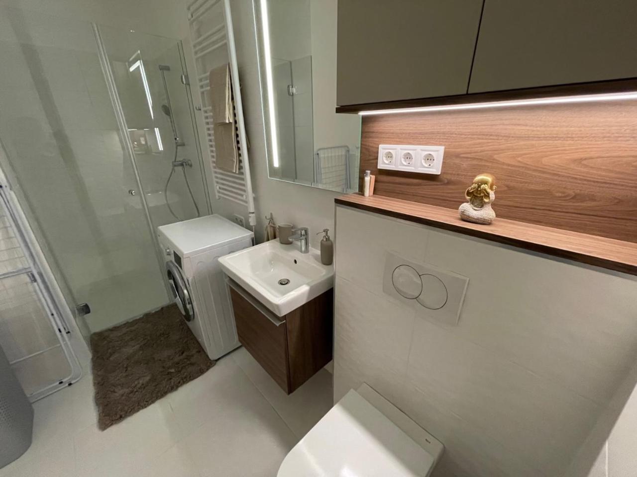 Karzo Property Lk 204 Budapest Bagian luar foto